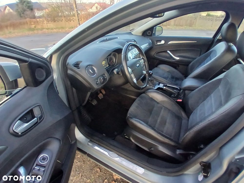 Ford Mondeo 2.5 Titanium X - 4