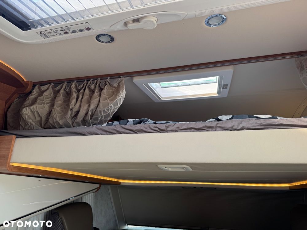 Mercedes-Benz Carthago Chic C-Line I 4.9L Srebrny - AUTOMAT - 28