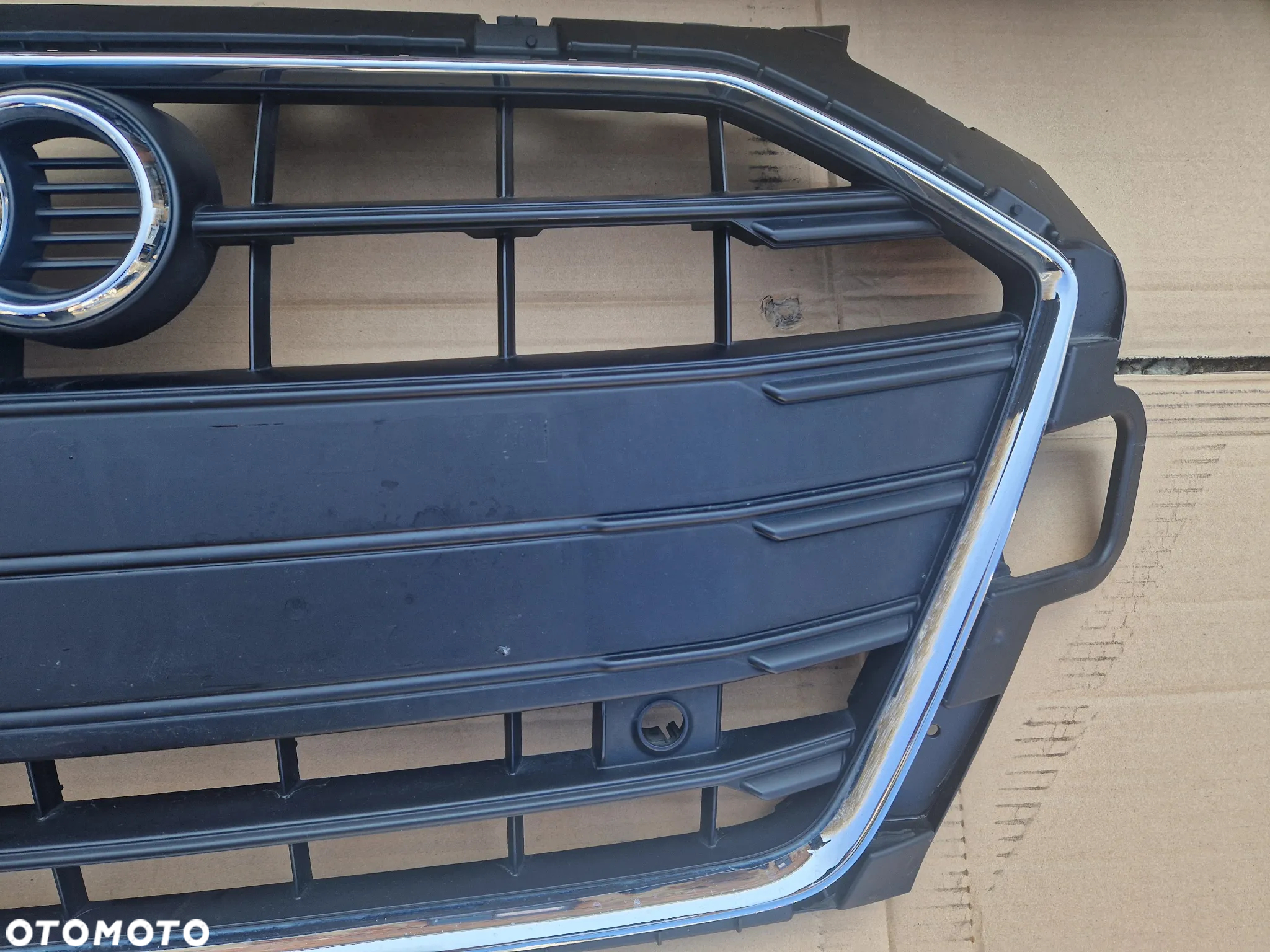 Audi A4 B9 LIFT atrapa grill 8W0853651DB - 6