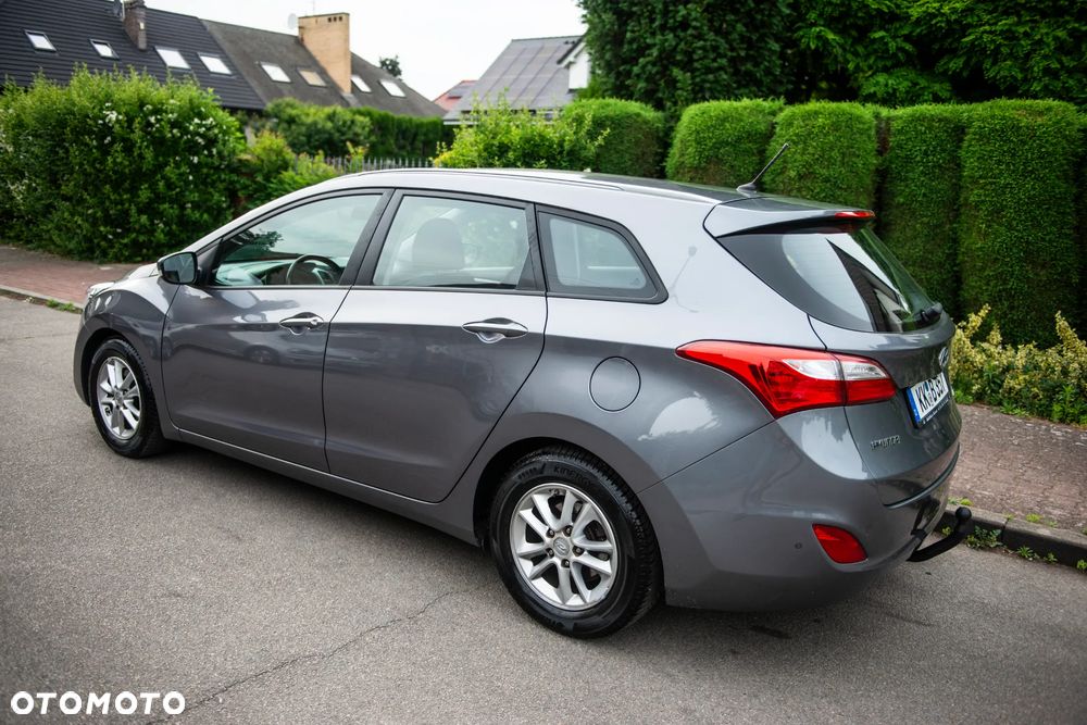 Hyundai i30 1.6 GDI Premium - 12