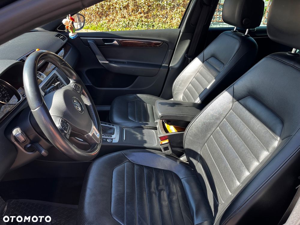 Volkswagen Passat 2.0 TDI 4Motion DSG BlueMotion Tech Exclusive - 11