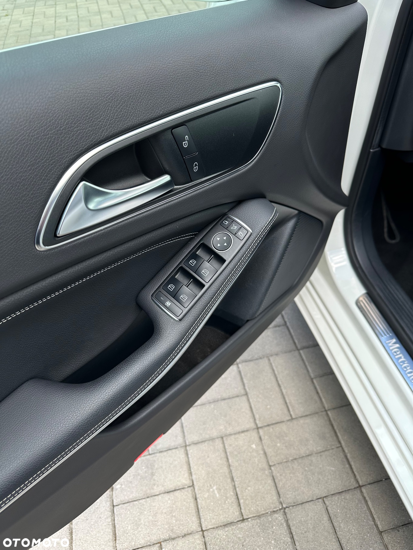 Mercedes-Benz Klasa A 180 (BlueEFFICIENCY) Urban - 11