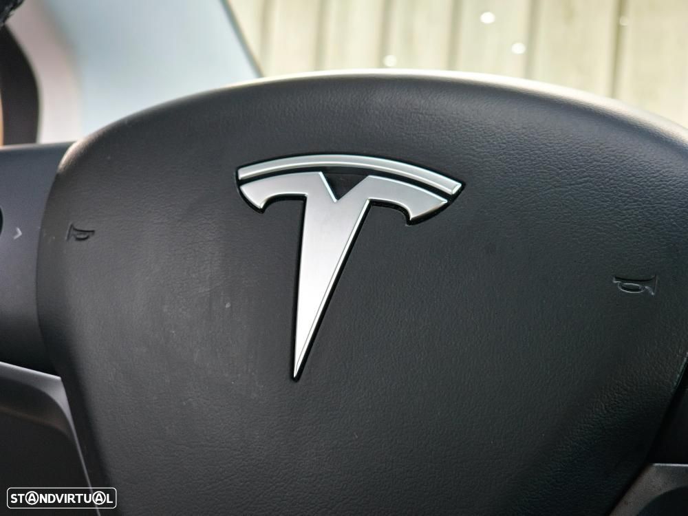 Tesla Model 3 Performance Dual Motor AWD - 18