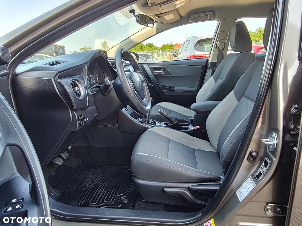 Toyota Auris 1.6 Classic Plus - 12