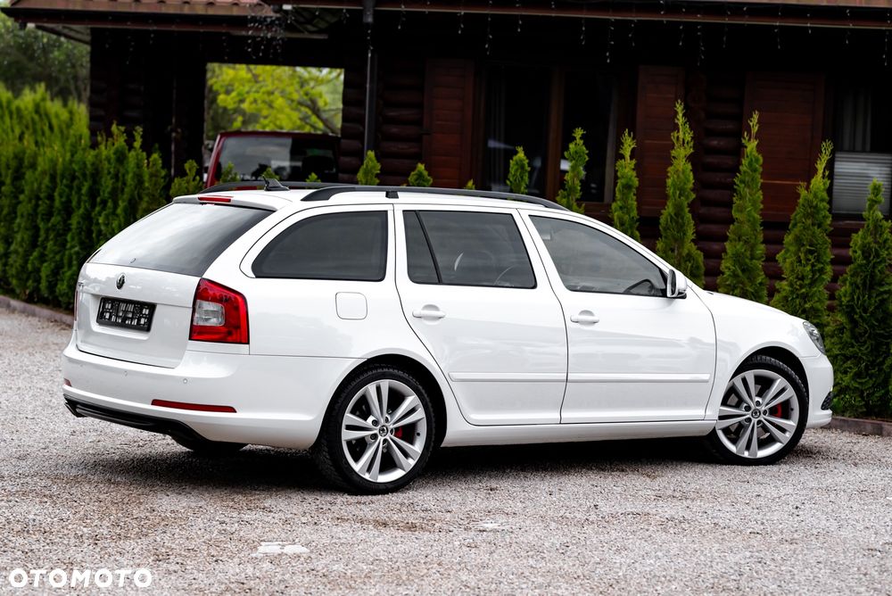Skoda Octavia 2.0 TDI RS DSG - 11