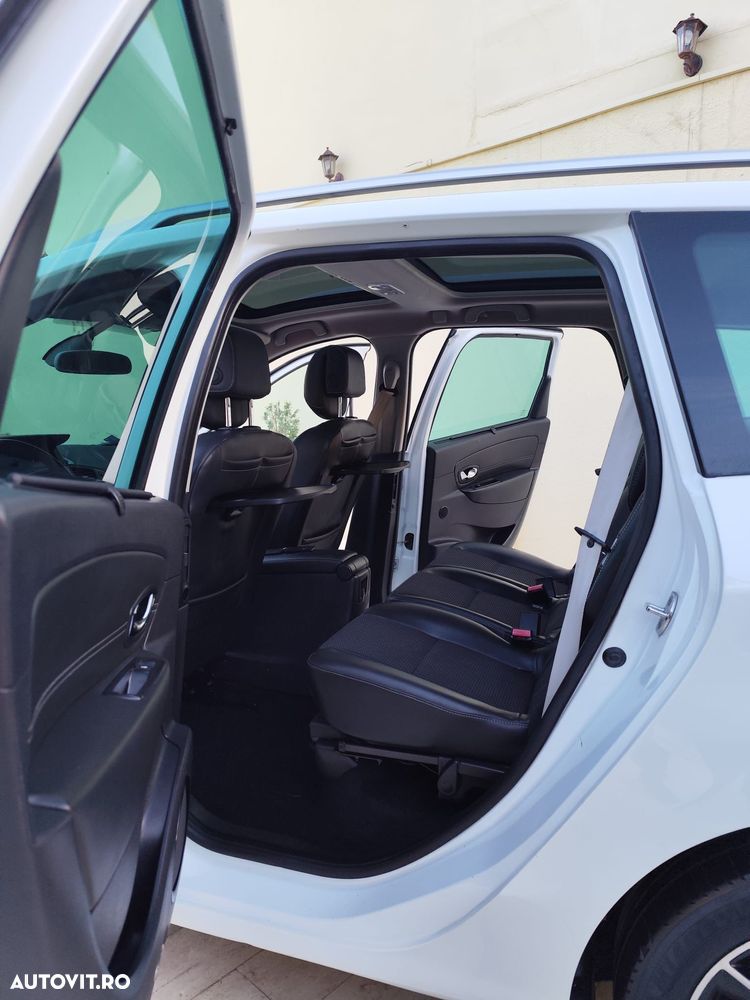 Renault Grand Scenic - 12