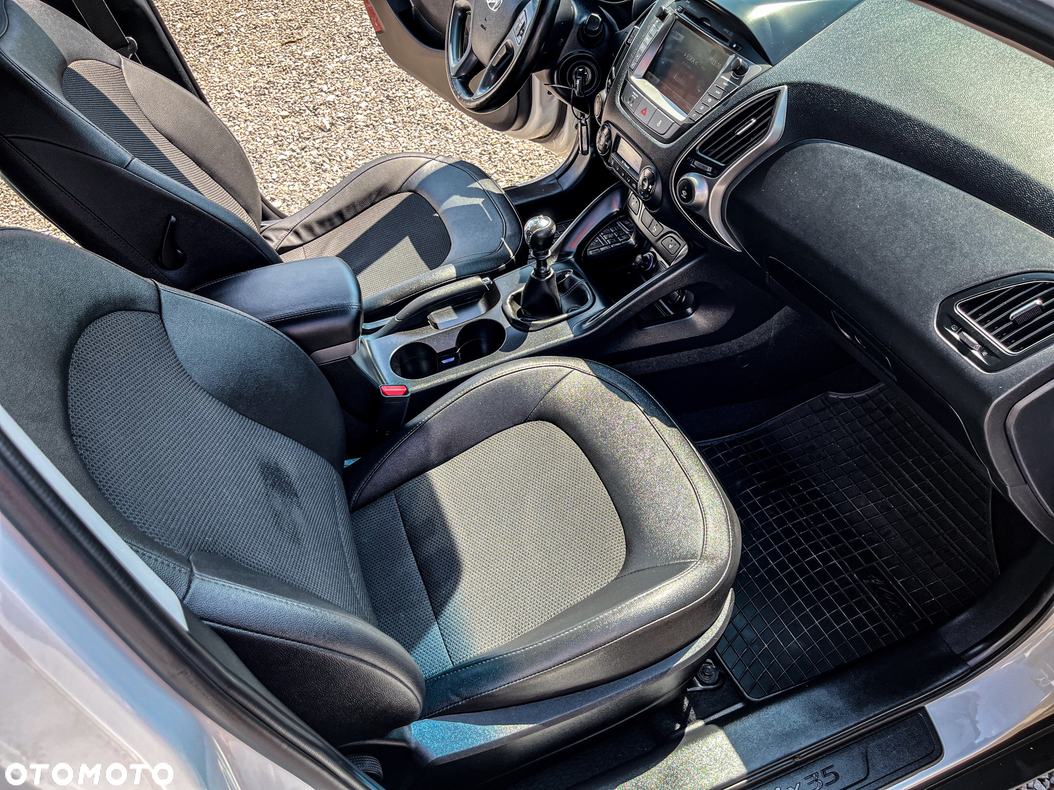 Hyundai ix35 1.7 CRDi 2WD Fifa World Cup Edition - 25