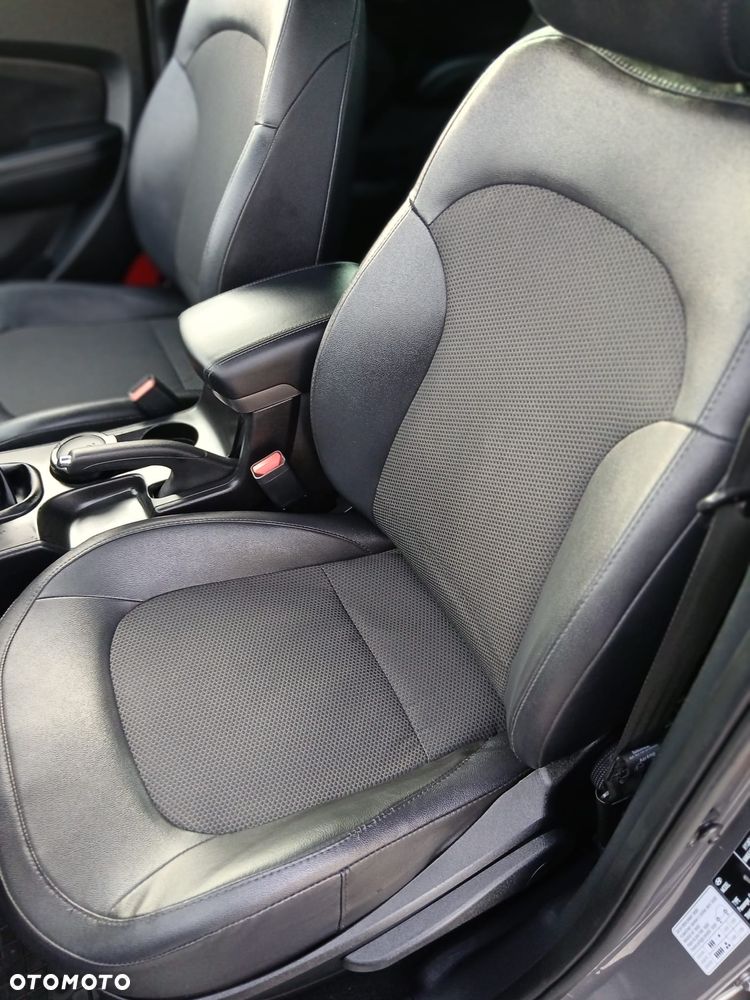 Hyundai ix35 - 22