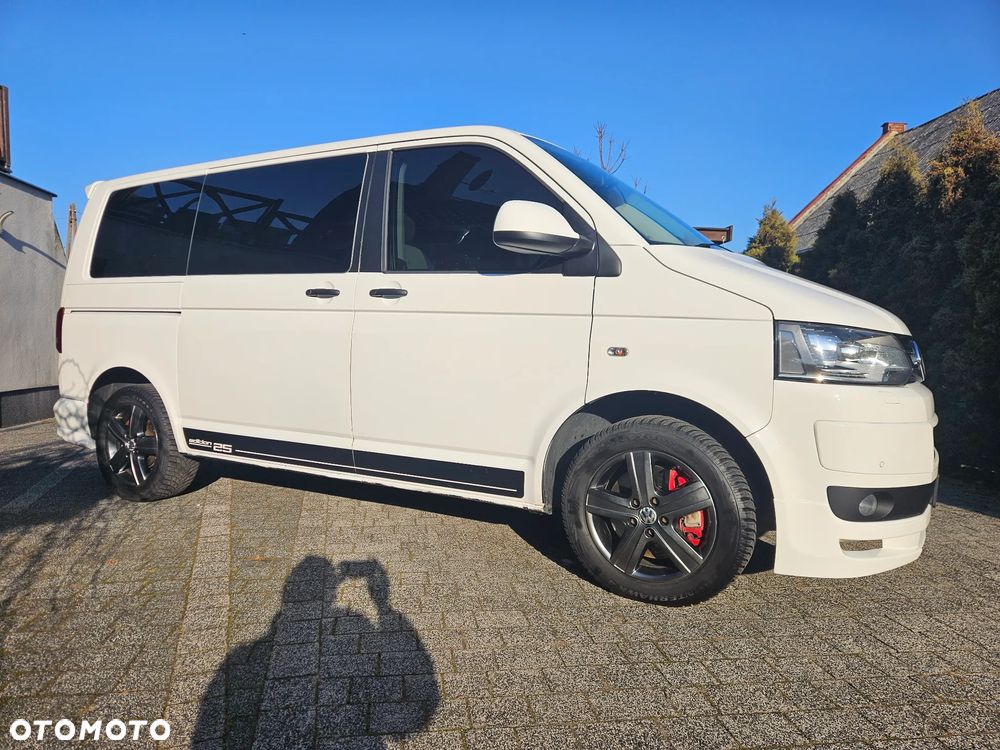 Volkswagen Multivan - 8