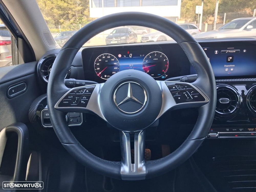 Mercedes-Benz A 200 Standard - 21