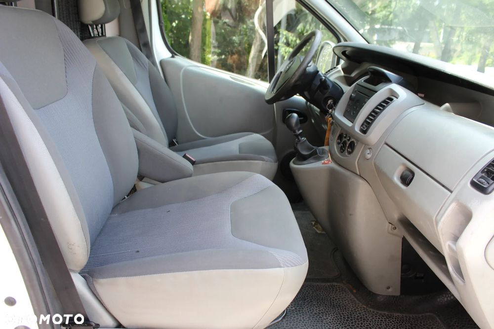 Opel Vivaro - 20