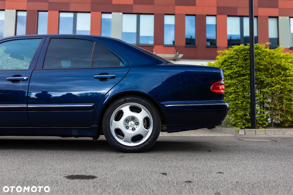 Mercedes-Benz Klasa E - 6