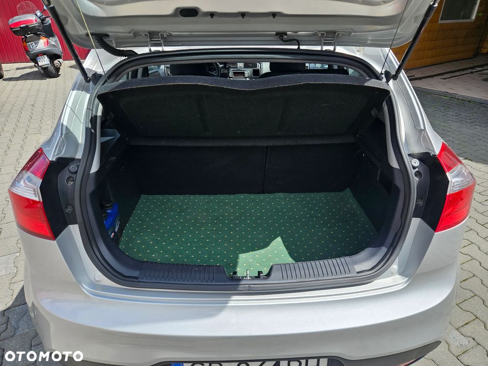 Kia Rio 1.2 Edition 7 - 9