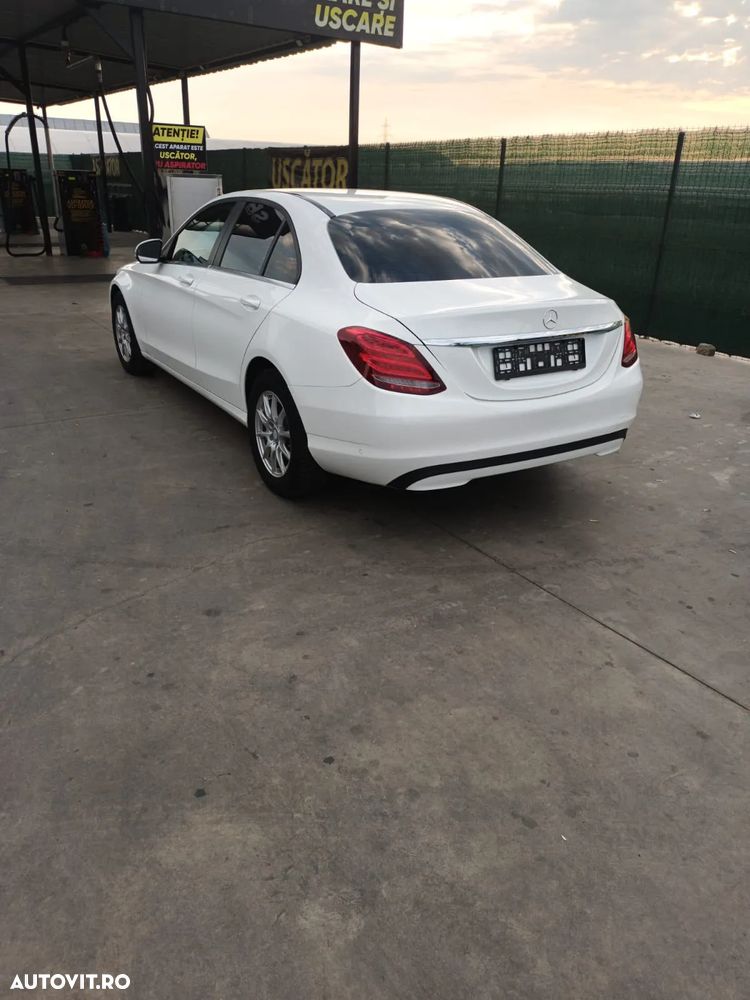 Mercedes-Benz C - 13