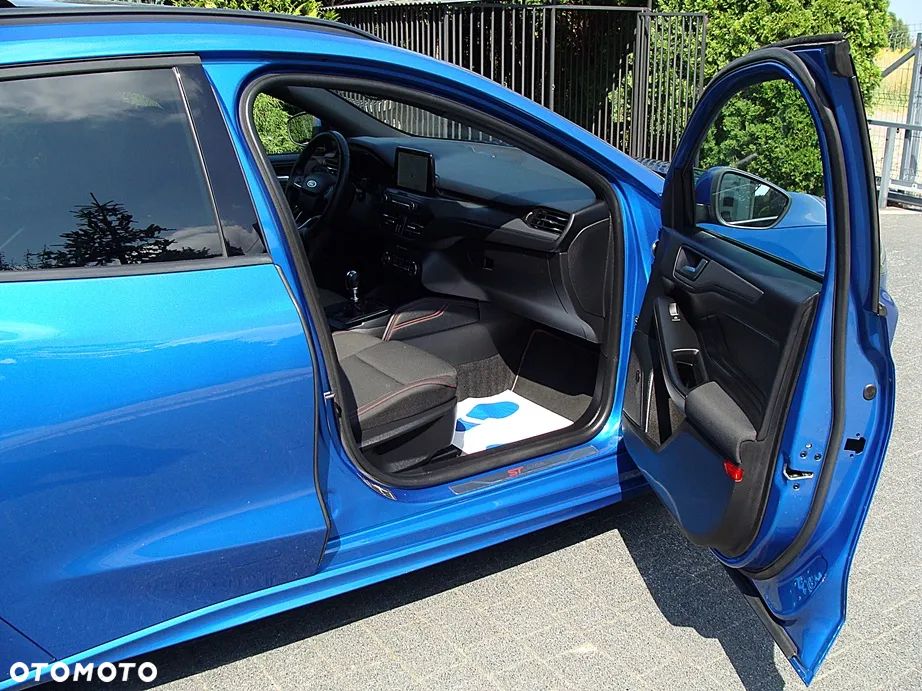 Ford Focus 1.5 EcoBlue Start-Stopp-System ST-LINE STYLE - 13