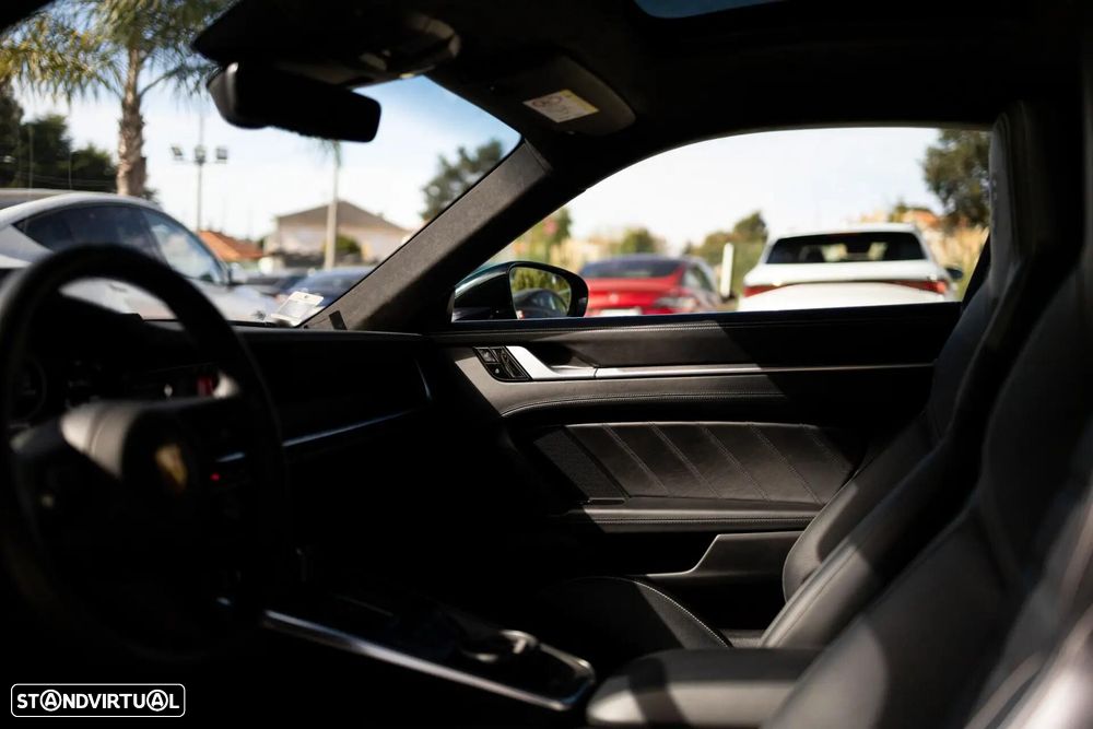 Porsche 911 (992) Turbo S PDK - 36