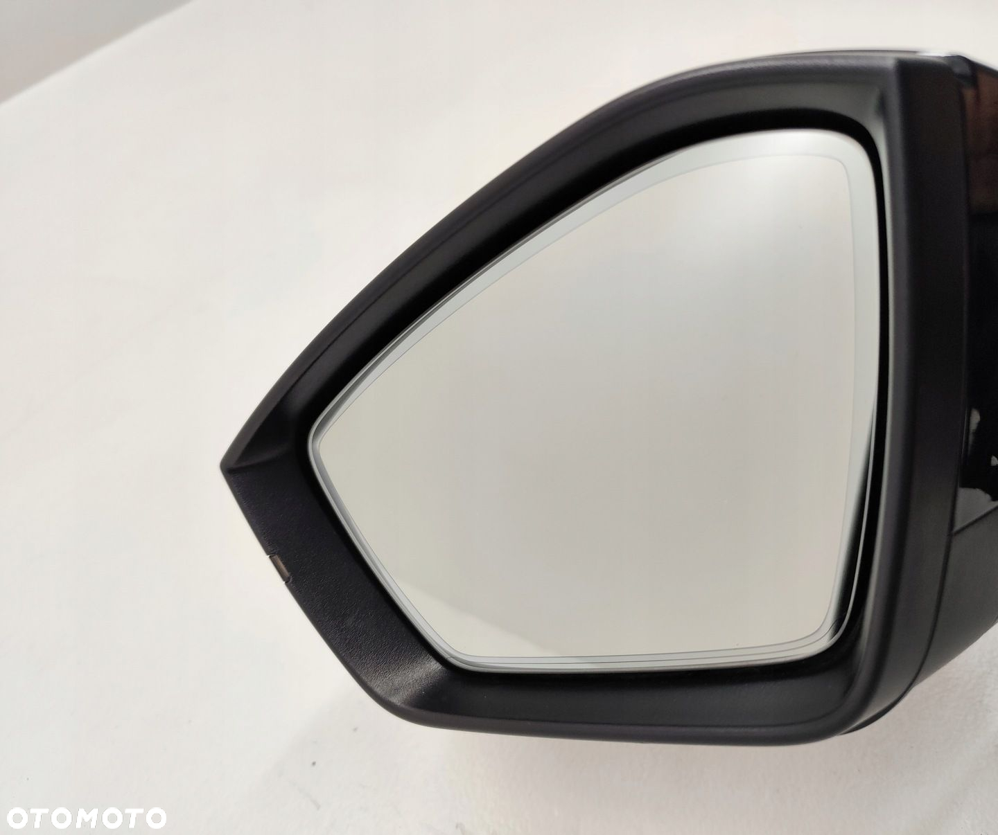 SKODA SUPERB III LUSTERKO LEWE FOTOCHROM 15PIN - 2