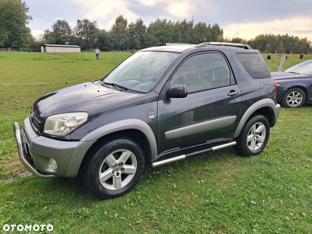 Toyota RAV4 - 1