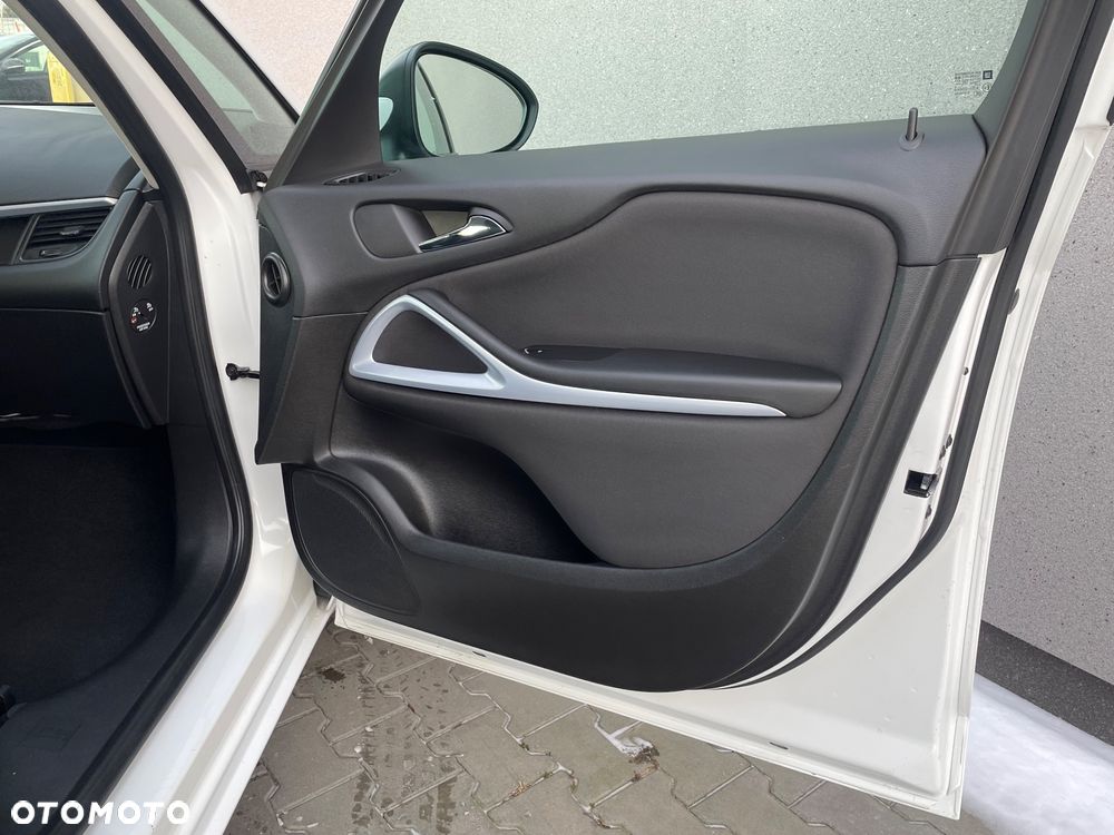 Opel Zafira - 31
