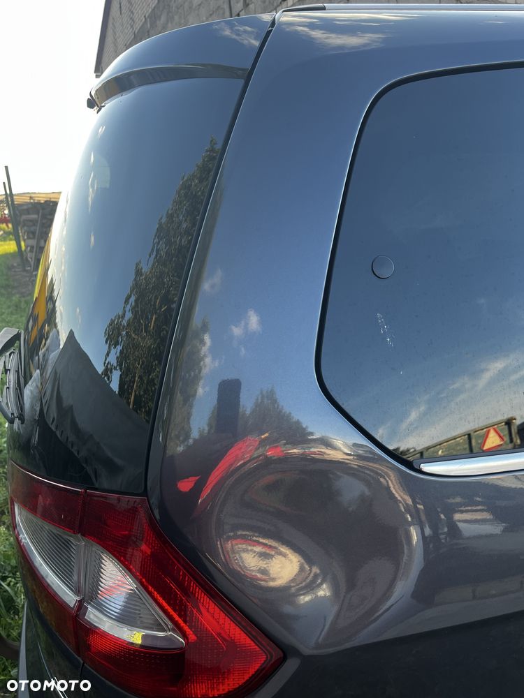 Ford Galaxy - 8