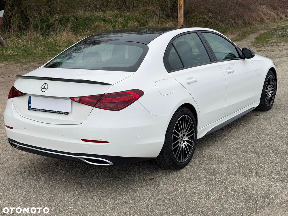 Mercedes-Benz Klasa C 180 9G-TRONIC AMG Line - 22