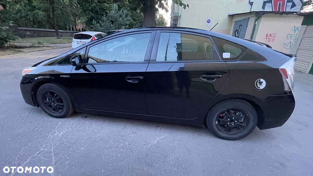 Toyota Prius 1.8 HSD Premium - 8