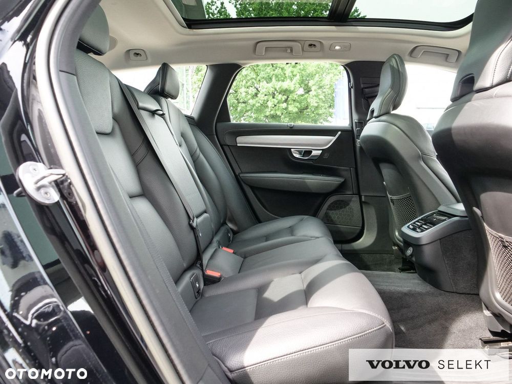Volvo V90 Cross Country - 35