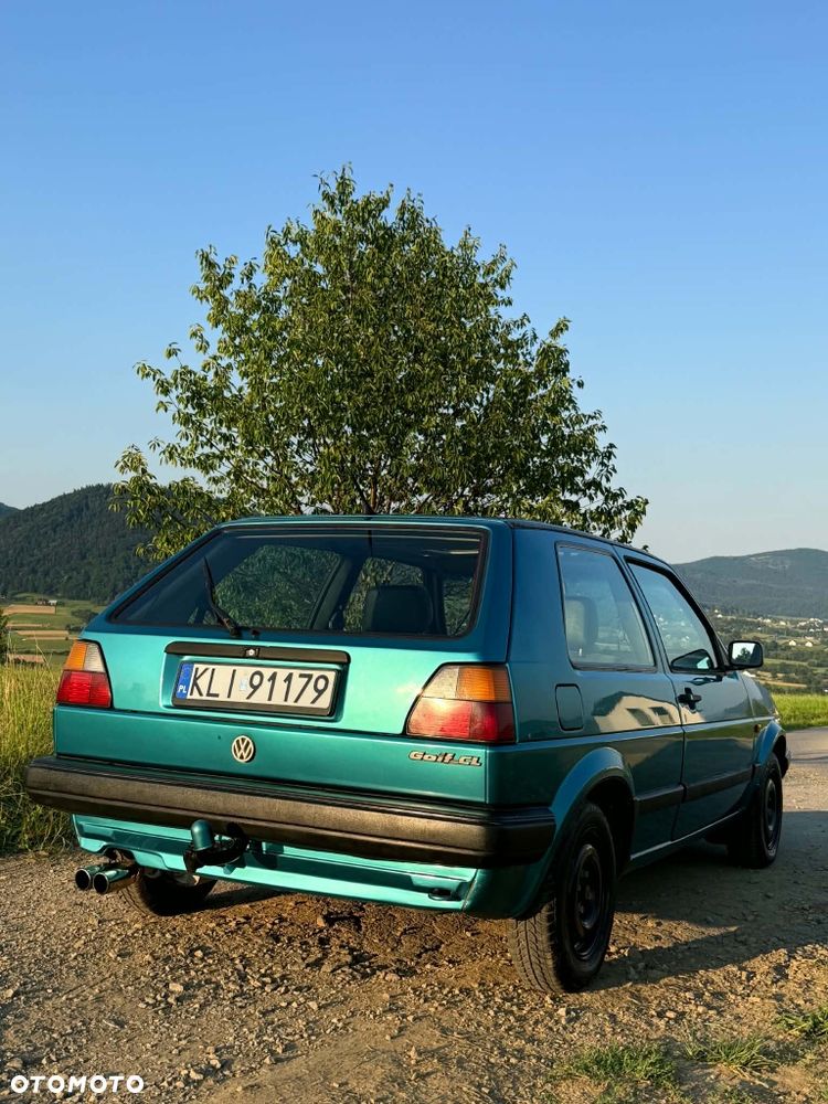 Volkswagen Golf - 2