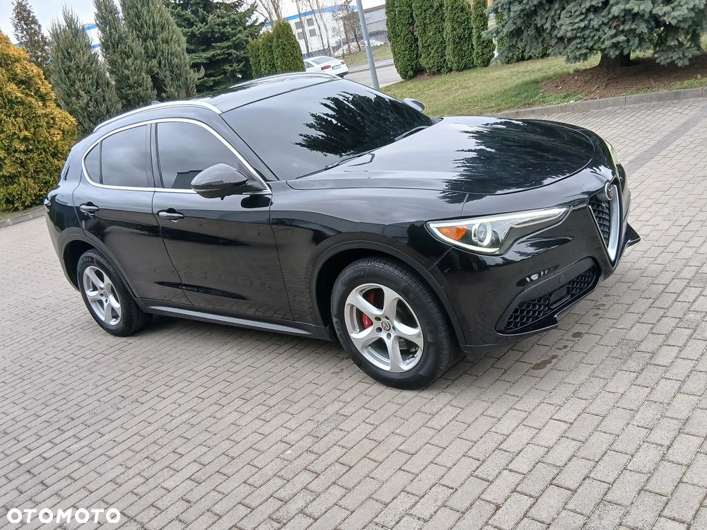 Alfa Romeo Stelvio 2.0 Turbo 16V AT8-Q4 Executive - 9