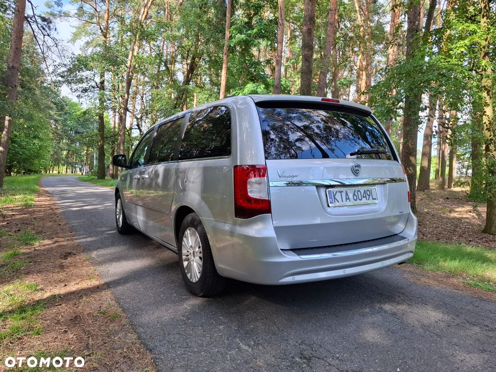 Lancia Voyager - 6