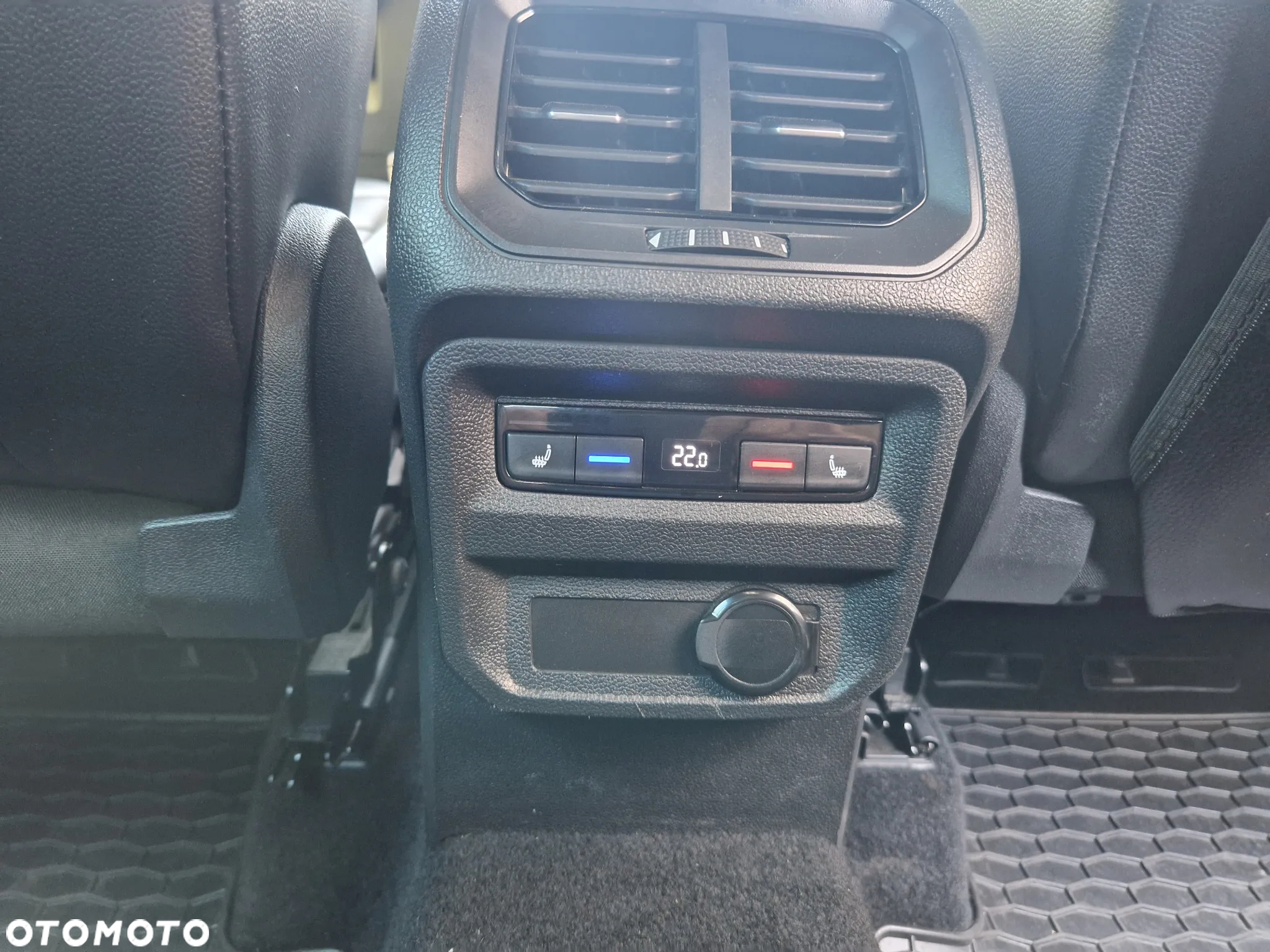 Volkswagen Tiguan 2.0 TDI SCR 4Mot R-Line DSG - 10