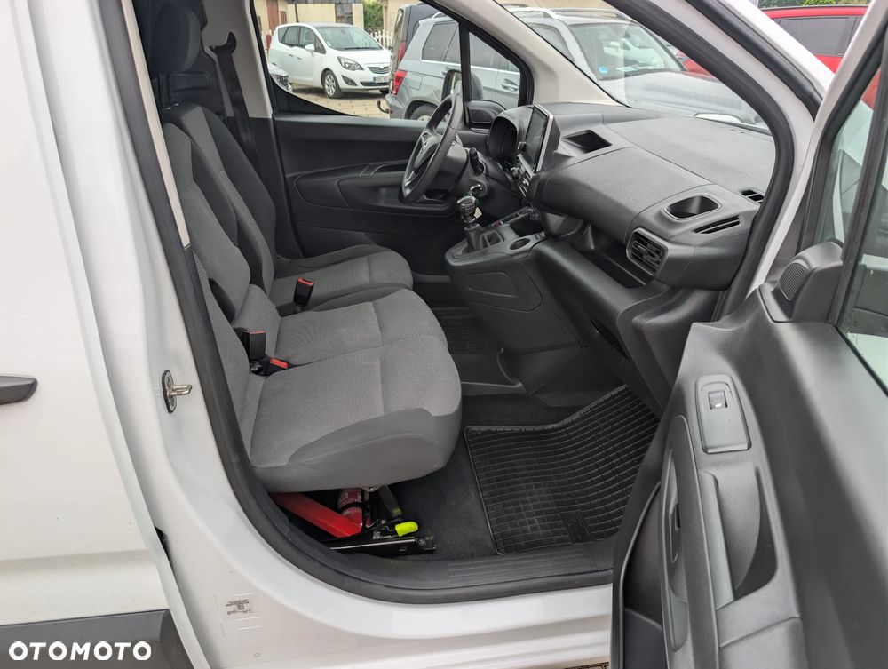 Opel Combo - 12