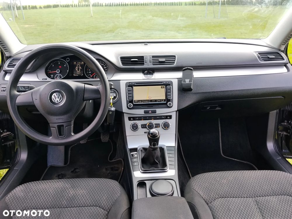 Volkswagen Passat 1.6 TDI Trendline - 6