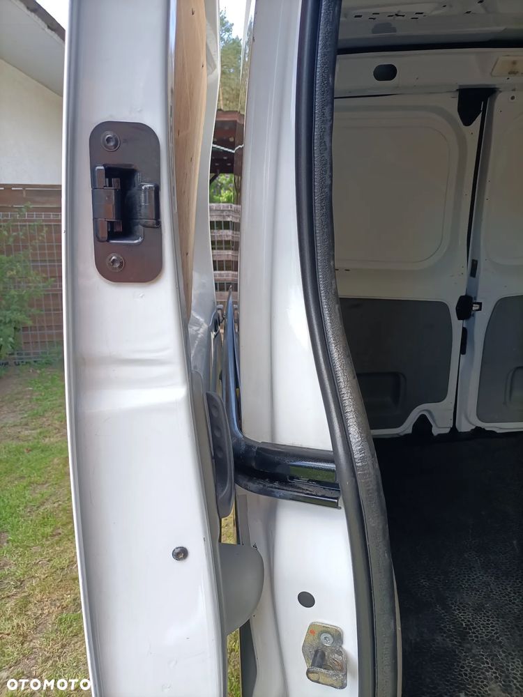 Opel Vivaro - 12