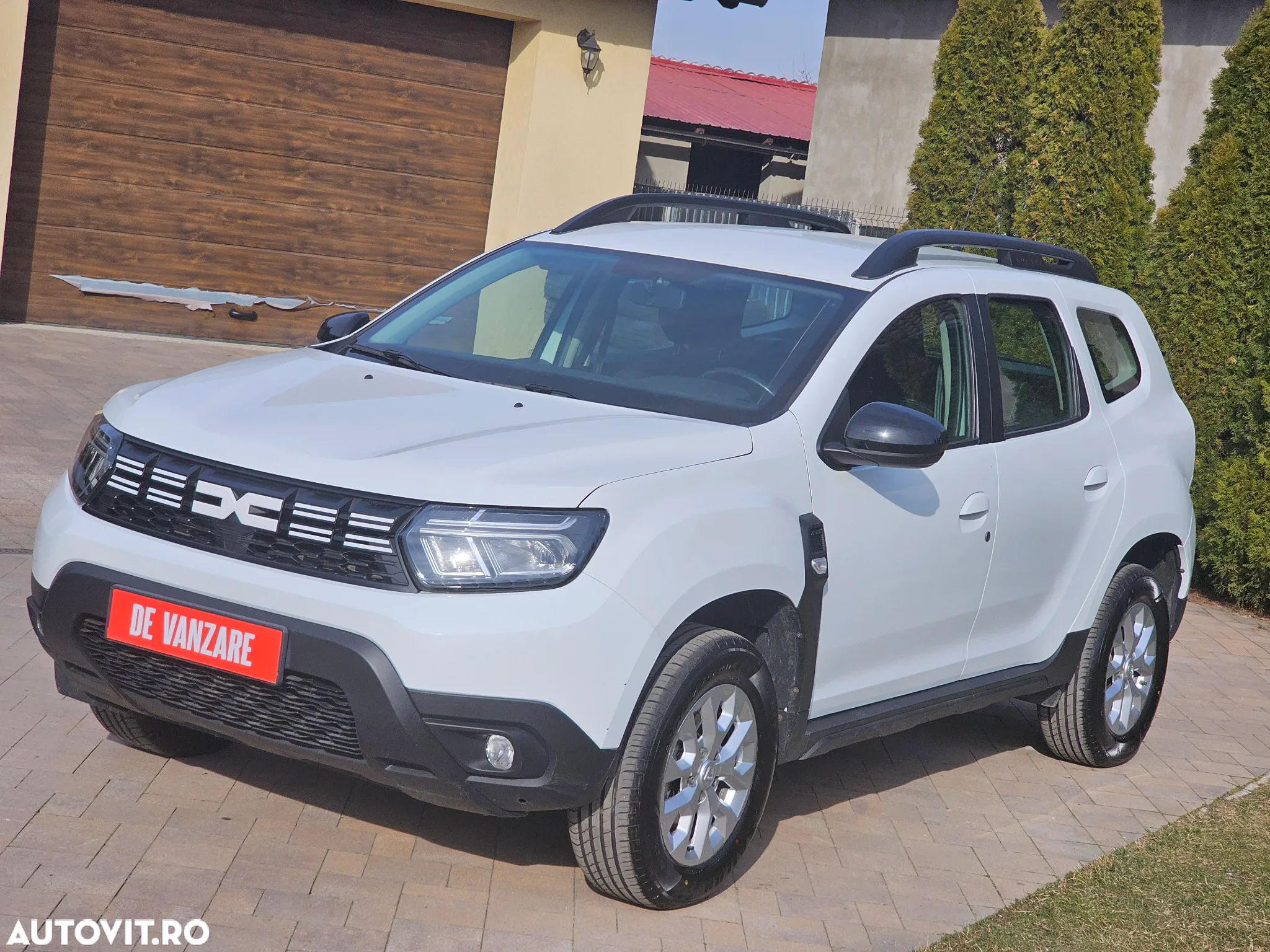 Dacia Duster 1.5 Blue dCi 4WD Essential - 9