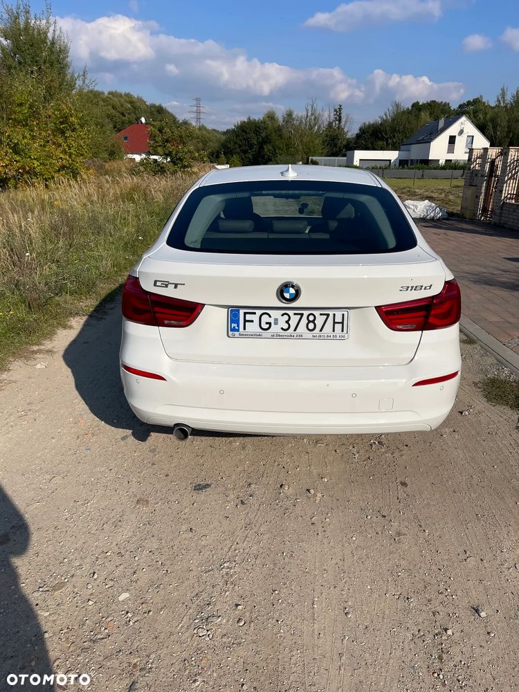 BMW 3GT 318d - 10