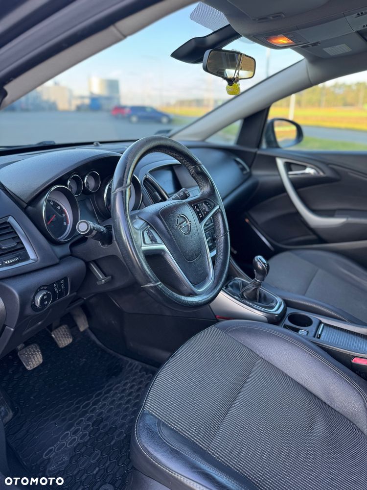 Opel Astra 1.4 Turbo - 9