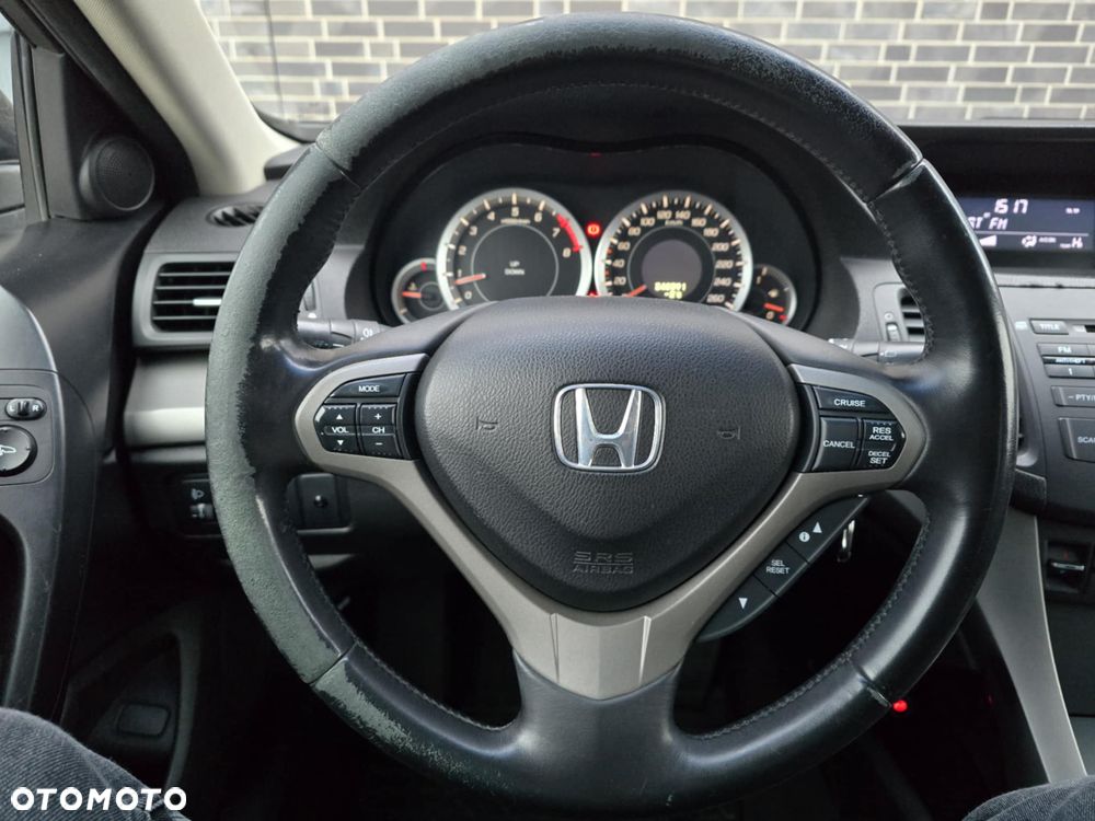 Honda Accord 2.0 Executive - 30