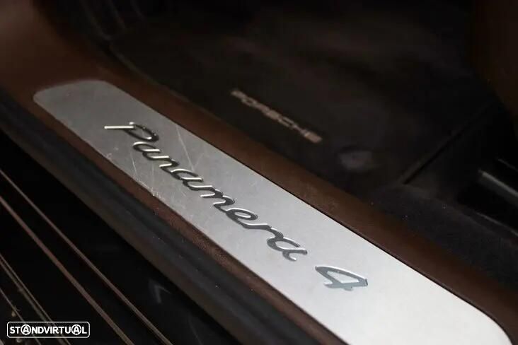 Porsche Panamera 4 E-Hybrid - 14