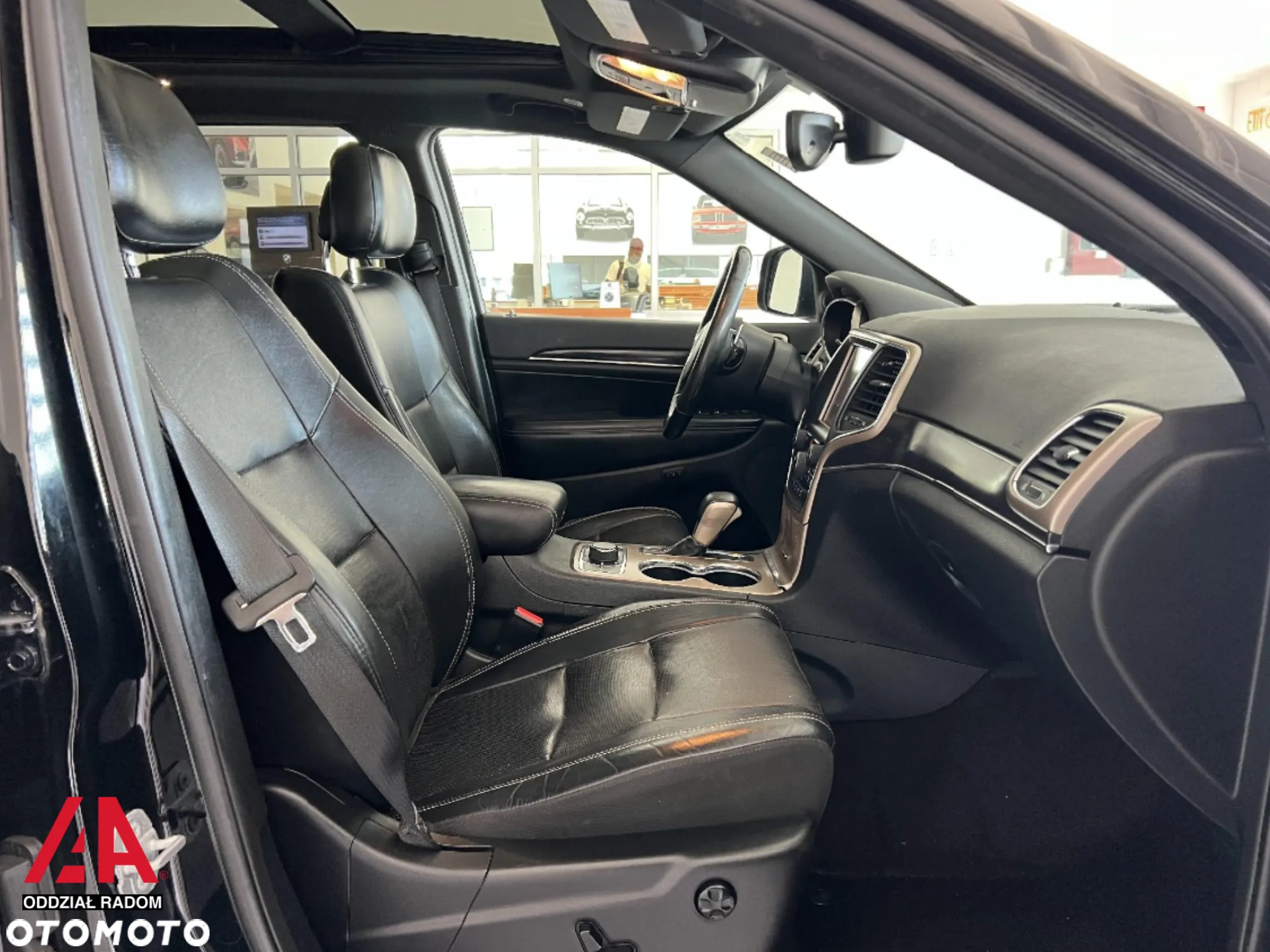 Jeep Grand Cherokee 3.6 V6 Overland - 11