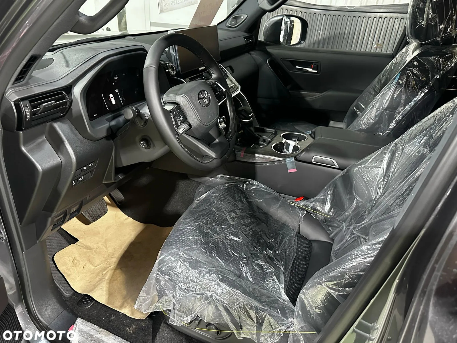Toyota Land Cruiser - 6