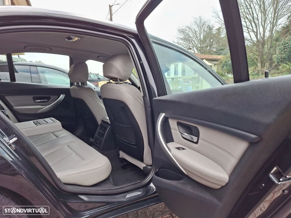 BMW 320 d Aut. Blue Performance Sport Line - 23