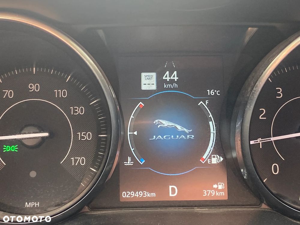 Jaguar E-Pace P250 AWD SE - 16