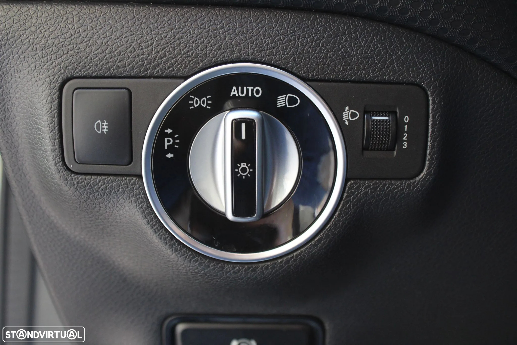 Mercedes-Benz A 180 d AMG Line - 13