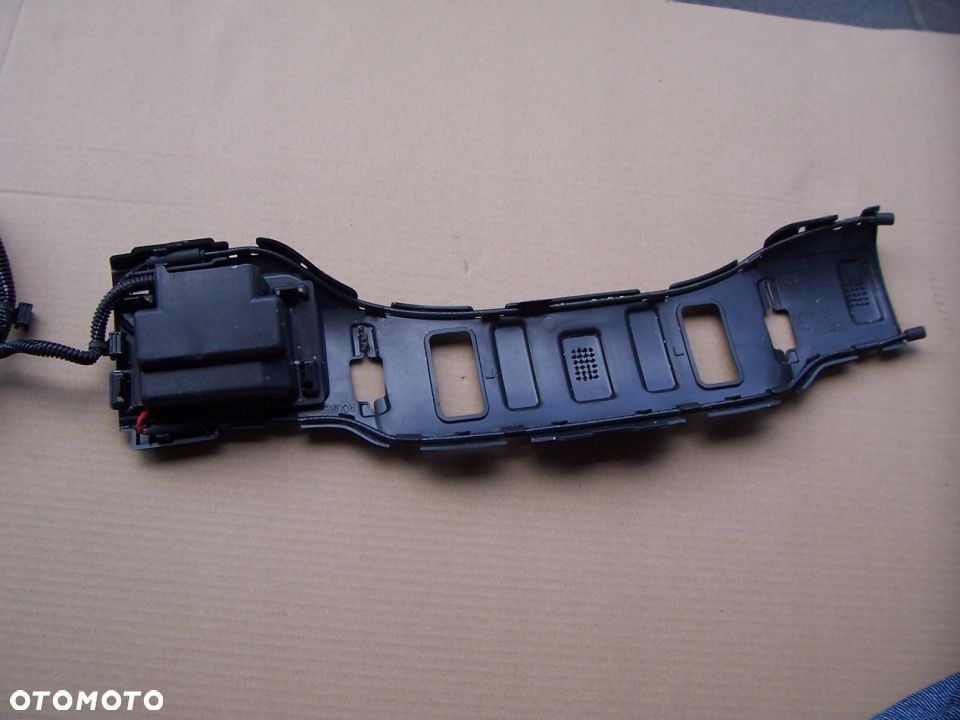 5008 3008 17-20 modul otwierania klapy TYL 9809260680