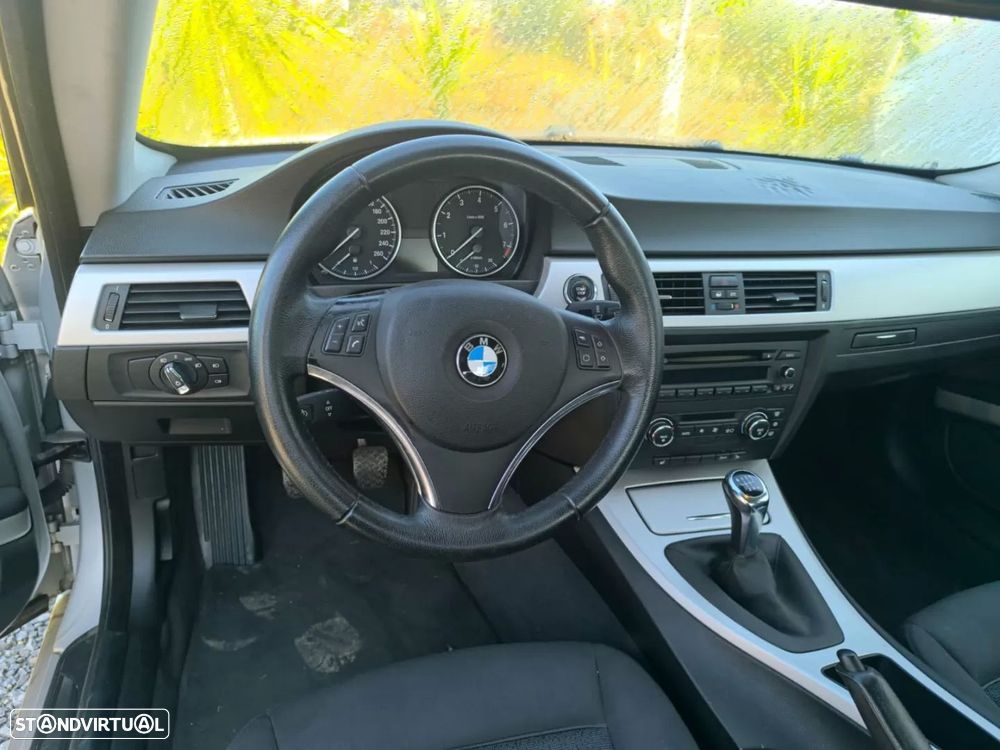 BMW 320 - 4