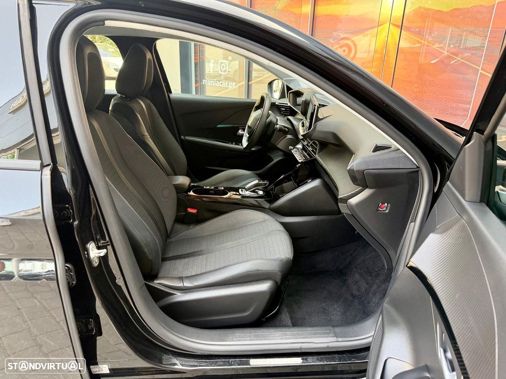 Peugeot e-208 Allure - 18