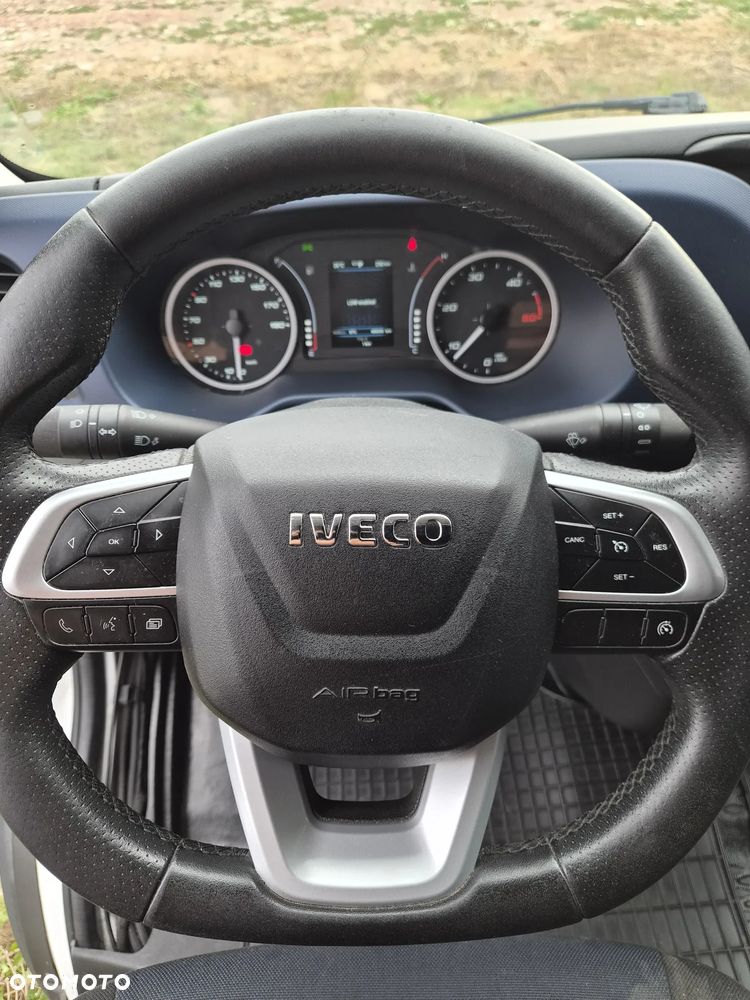 Iveco 70C18 - 9