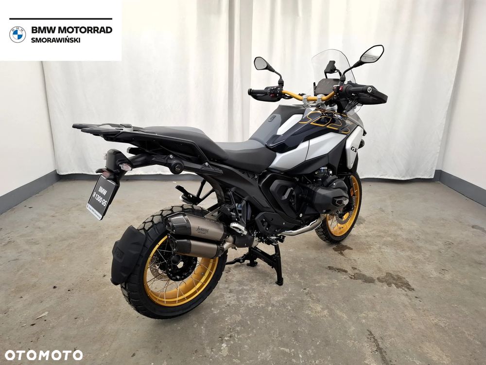 BMW R - 8