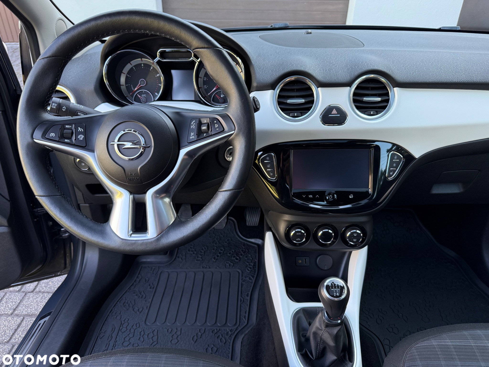 Opel Adam 1.4 Glam - 25